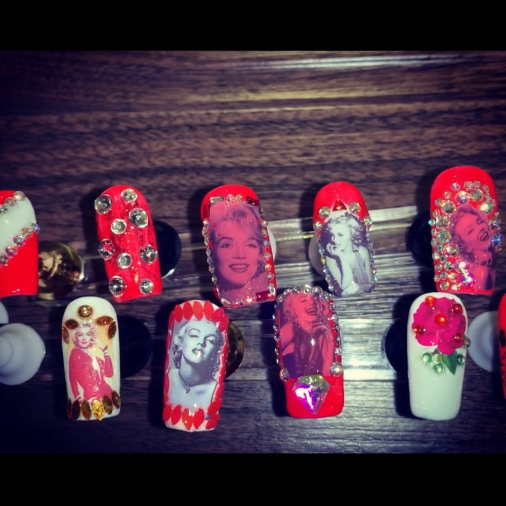Marilyn Monroe press on nails reusable hand made